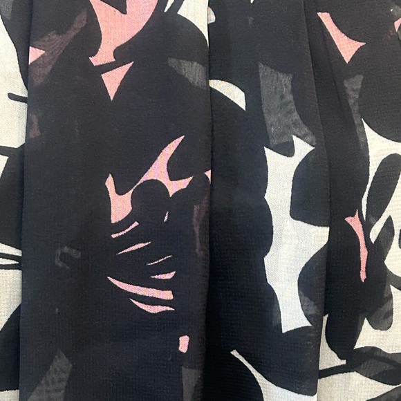 Olivia Matthews | Size 16W Floral Sleeveless Dress - Picture 4 of 7